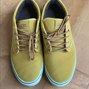 Like New. Vans Suede skate shoe.  Padded.